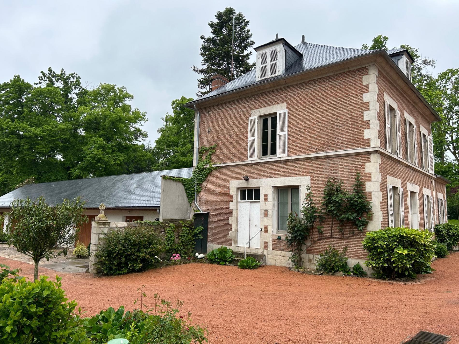 Ch&acirc;teau de Charmeil